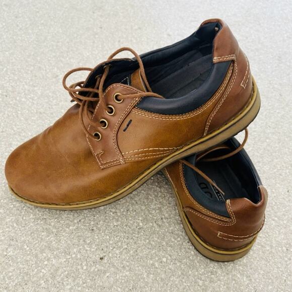 IZOD Men's Cal Oxford Lace Up Brown Casual Shoes Size 10.5 M - Picture 1 of 4